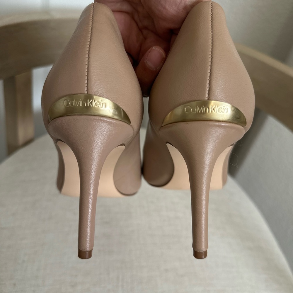 Calvin Klein Women's Kirstin Heels Business Classy Pumps - Picture 6 of 9